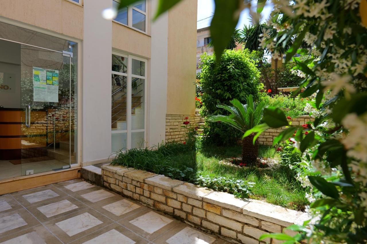 Hotel Mano Σαράντα Εξωτερικό φωτογραφία