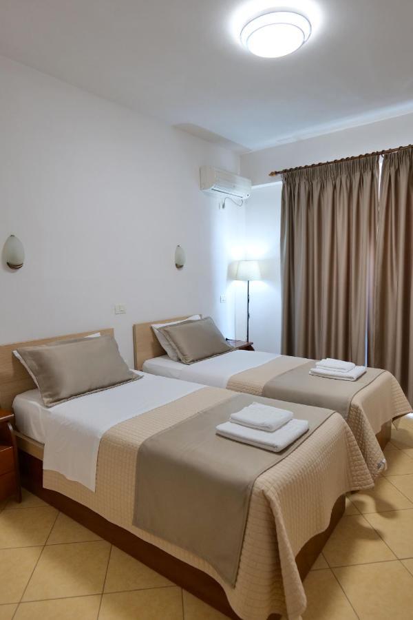Hotel Mano Σαράντα Εξωτερικό φωτογραφία