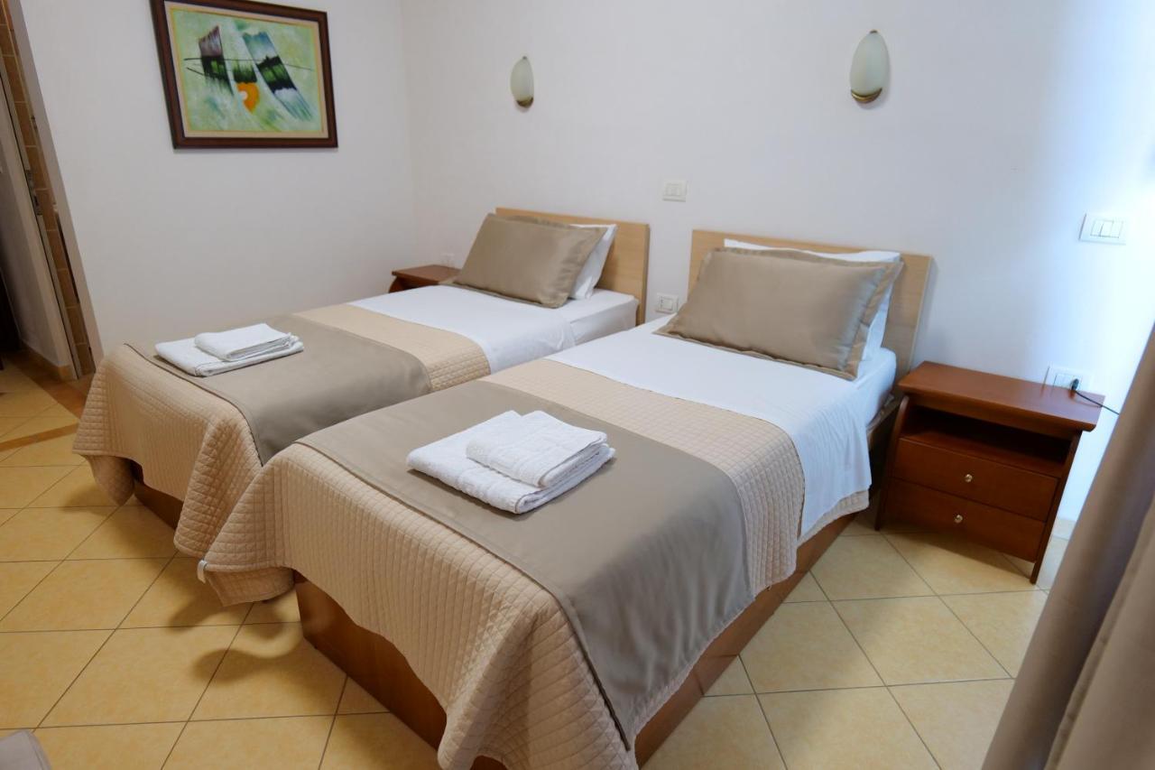 Hotel Mano Σαράντα Εξωτερικό φωτογραφία